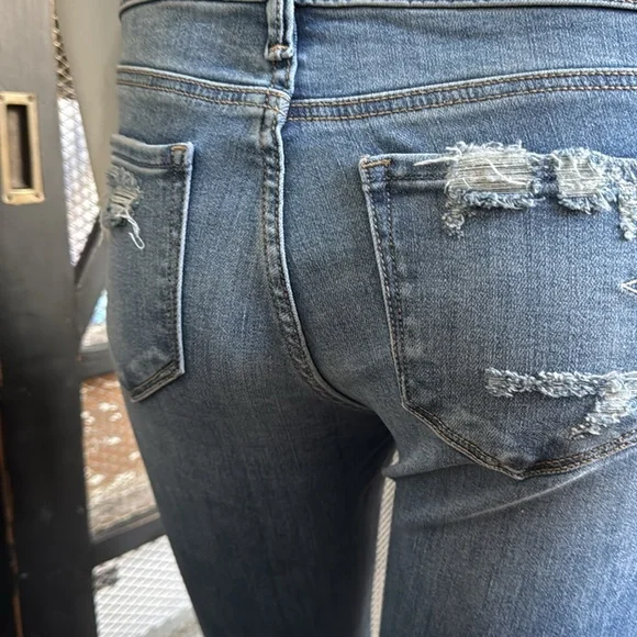 Hidden Distressed Jeans - Picture 4 of 13